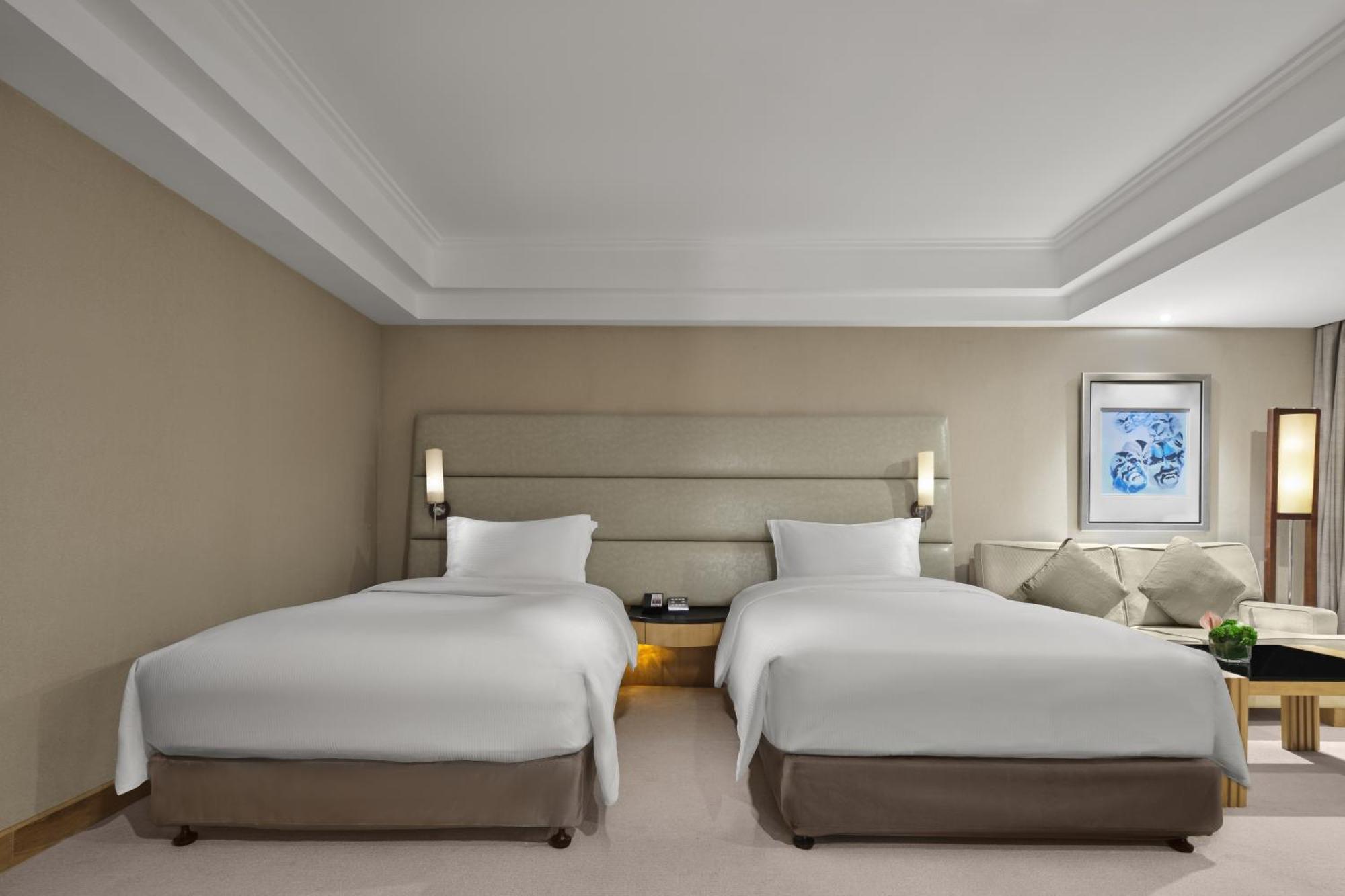 Doubletree By Hilton Shanghai Pudong - Present Welcome Cookie Exterior photo